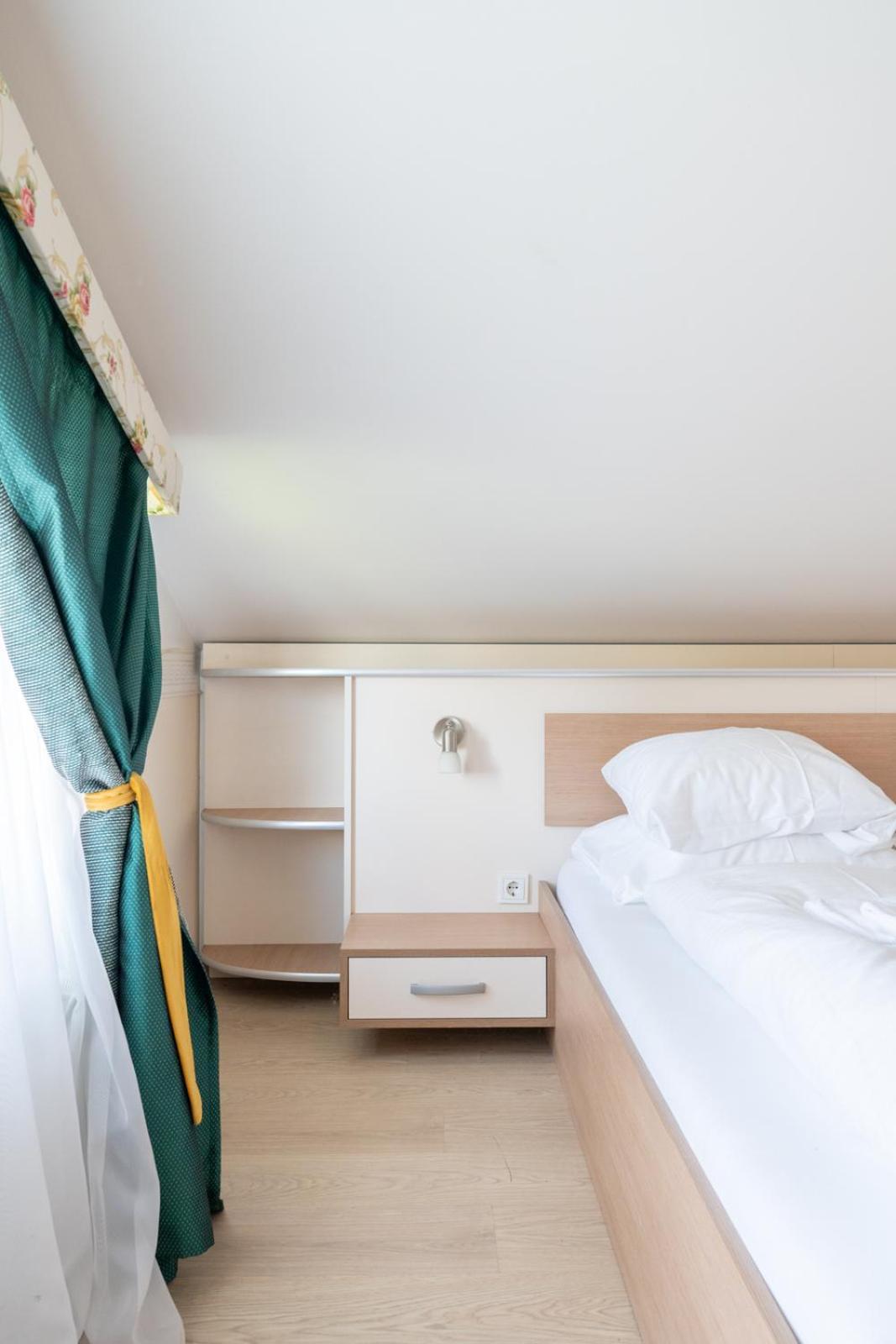 Farawayhomes Aparthotel Near Vienna Airport - Anytime Self Check-In 莱塔河畔布鲁克 外观 照片