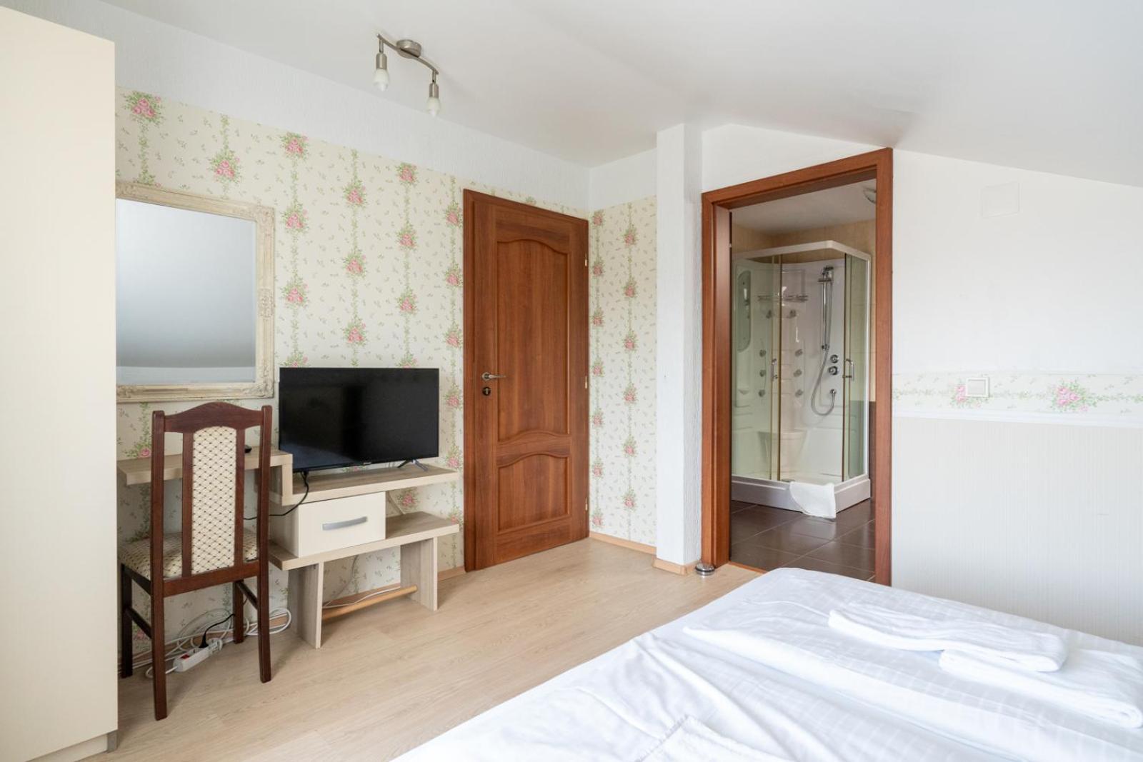 Farawayhomes Aparthotel Near Vienna Airport - Anytime Self Check-In 莱塔河畔布鲁克 外观 照片